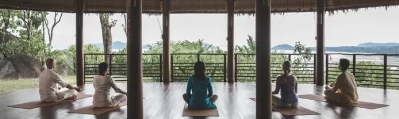 Group-Yoga-Session-at-Kamalaya (1)